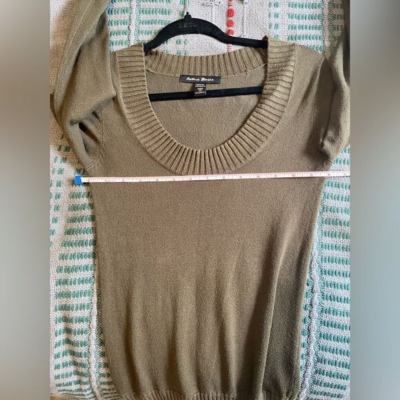 Olive Green Scoop Neck Sweater, Size M, excellent condition - Picture 4 of 6